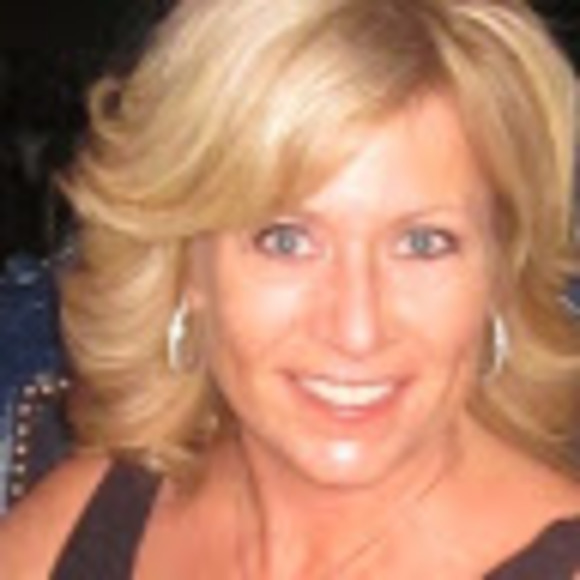 Meet your Posher, Donna - Picture 1 of 1